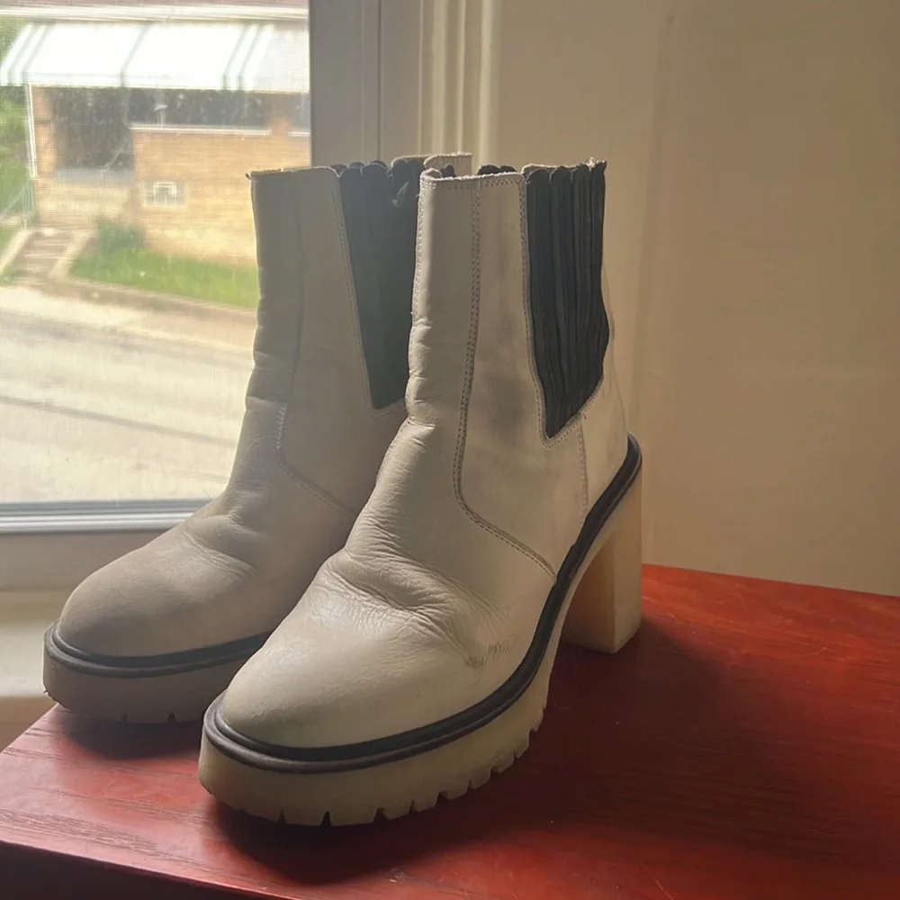 Cream Chelsea Boot - Picture 3 of 4